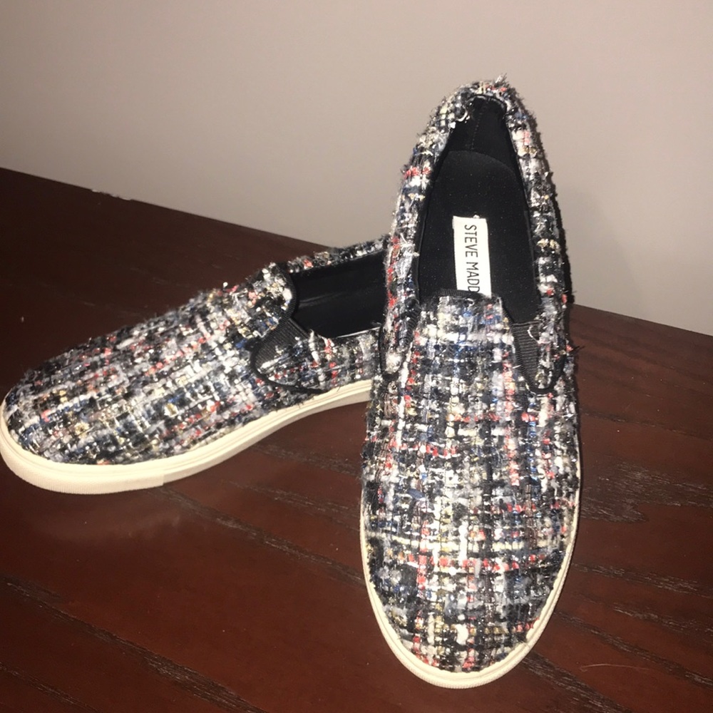 NWOT Steve Madden Patterned Sneakers Size 8
